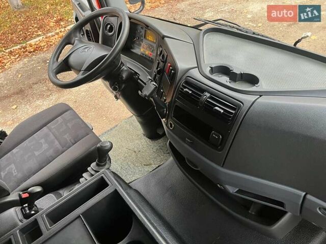 Красный Мерседес Атего, объемом двигателя 4.8 л и пробегом 601 тыс. км за 29500 $, фото 25 на Automoto.ua