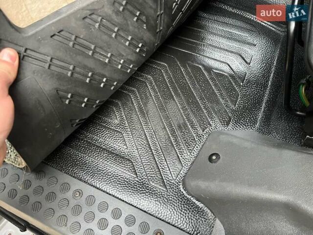 Красный Мерседес Атего, объемом двигателя 4.8 л и пробегом 601 тыс. км за 29500 $, фото 31 на Automoto.ua