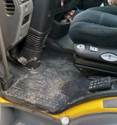 Жовтий Мерседес Атего, об'ємом двигуна 4.25 л та пробігом 535 тис. км за 18600 $, фото 5 на Automoto.ua