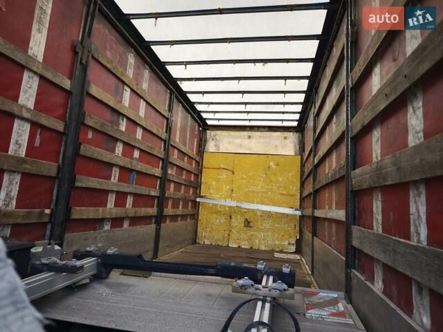 Жовтий Мерседес Атего, об'ємом двигуна 4.25 л та пробігом 700 тис. км за 10000 $, фото 5 на Automoto.ua