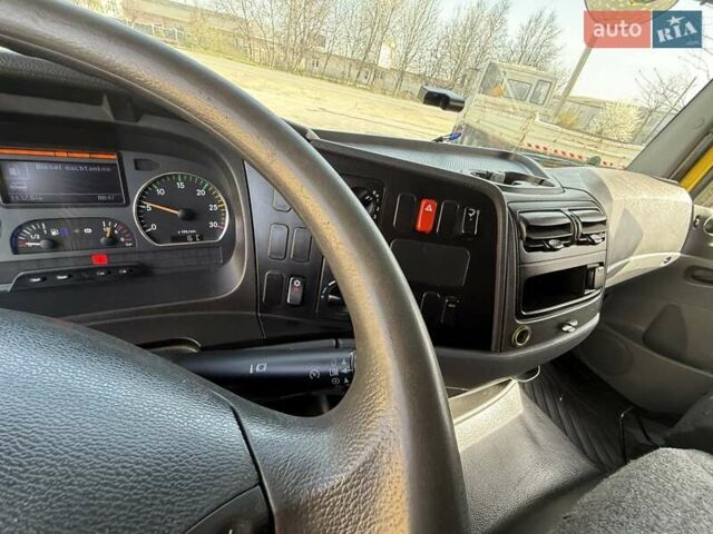 Желтый Мерседес Атего, объемом двигателя 4.3 л и пробегом 319 тыс. км за 28950 $, фото 17 на Automoto.ua