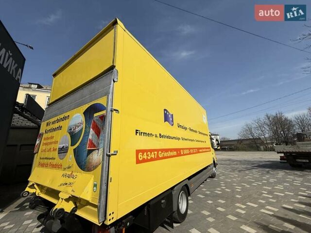 Желтый Мерседес Атего, объемом двигателя 4.3 л и пробегом 319 тыс. км за 28950 $, фото 9 на Automoto.ua