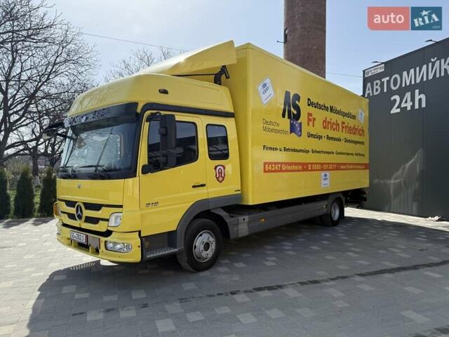 Желтый Мерседес Атего, объемом двигателя 4.3 л и пробегом 319 тыс. км за 28950 $, фото 3 на Automoto.ua