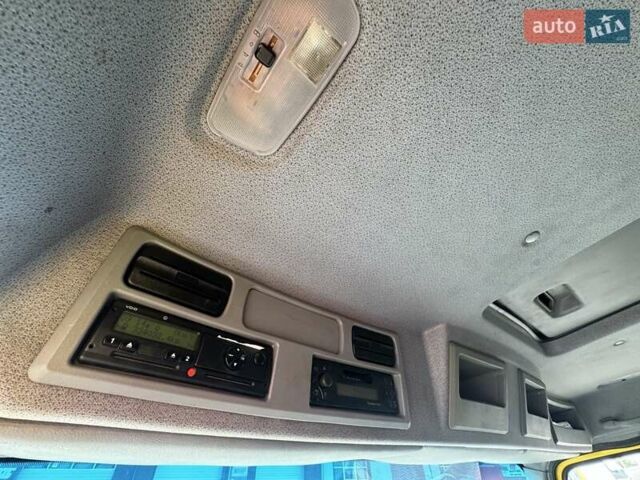 Желтый Мерседес Атего, объемом двигателя 4.25 л и пробегом 335 тыс. км за 30000 $, фото 13 на Automoto.ua