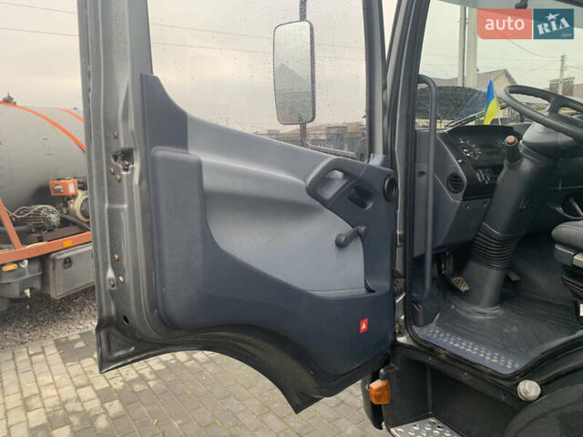 Серый Мерседес Атего, объемом двигателя 4.25 л и пробегом 730 тыс. км за 17500 $, фото 14 на Automoto.ua