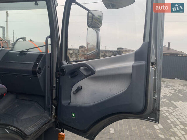 Серый Мерседес Атего, объемом двигателя 4.25 л и пробегом 730 тыс. км за 17500 $, фото 15 на Automoto.ua