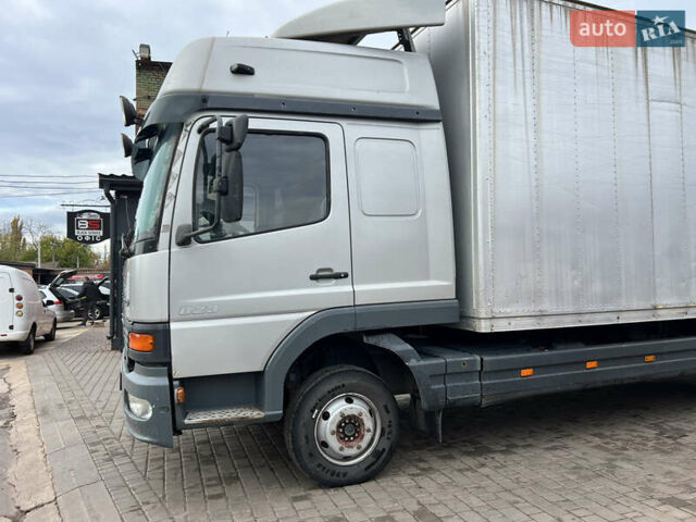 Сірий Мерседес Атего, об'ємом двигуна 6.37 л та пробігом 828 тис. км за 15500 $, фото 3 на Automoto.ua