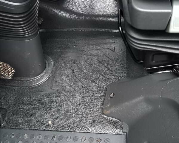 Серый Мерседес Атего, объемом двигателя 4.3 л и пробегом 452 тыс. км за 28900 $, фото 13 на Automoto.ua