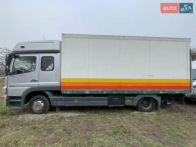 Серый Мерседес Атего, объемом двигателя 4.8 л и пробегом 730 тыс. км за 16500 $, фото 5 на Automoto.ua