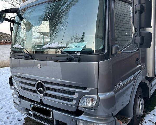Сірий Мерседес Атего, об'ємом двигуна 4.25 л та пробігом 621 тис. км за 29999 $, фото 3 на Automoto.ua