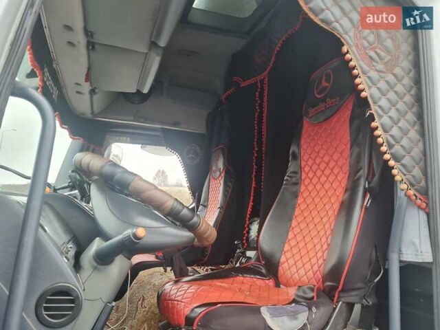 Серый Мерседес Атего, объемом двигателя 6.37 л и пробегом 818 тыс. км за 14500 $, фото 4 на Automoto.ua