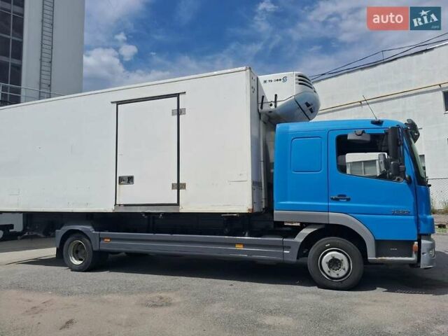 Синий Мерседес Атего, объемом двигателя 4.8 л и пробегом 933 тыс. км за 25000 $, фото 3 на Automoto.ua