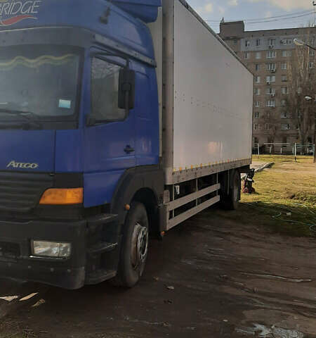 Синий Мерседес Атего, объемом двигателя 6.4 л и пробегом 900 тыс. км за 11999 $, фото 6 на Automoto.ua