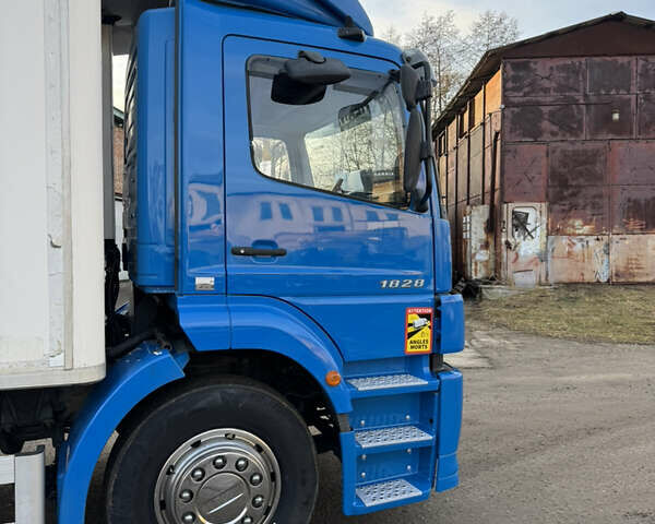Синій Мерседес Атего, об'ємом двигуна 6.4 л та пробігом 728 тис. км за 28500 $, фото 3 на Automoto.ua