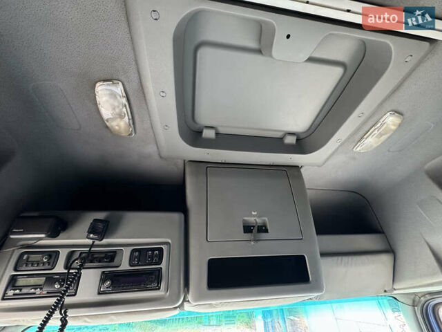 Синий Мерседес Атего, объемом двигателя 4.8 л и пробегом 800 тыс. км за 20000 $, фото 4 на Automoto.ua