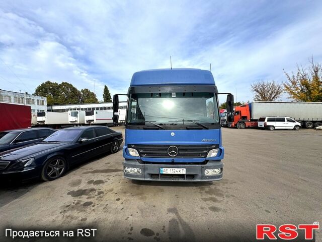 Синий Мерседес Атего, объемом двигателя 4.8 л и пробегом 800 тыс. км за 20000 $, фото 1 на Automoto.ua