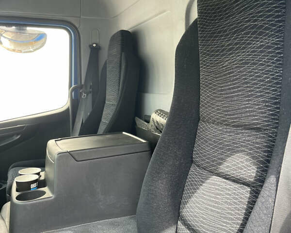 Синій Мерседес Атего, об'ємом двигуна 4.6 л та пробігом 421 тис. км за 36000 $, фото 11 на Automoto.ua