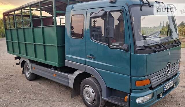 Зеленый Мерседес Атего, объемом двигателя 4.25 л и пробегом 600 тыс. км за 14000 $, фото 1 на Automoto.ua