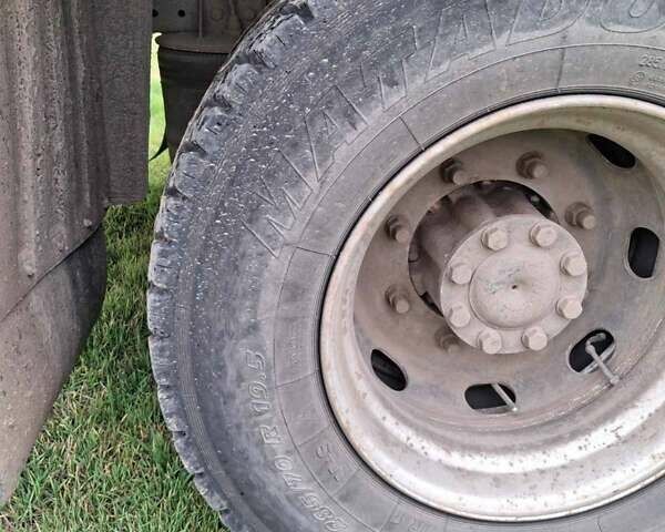 Зеленый Мерседес Атего, объемом двигателя 4.3 л и пробегом 800 тыс. км за 16000 $, фото 9 на Automoto.ua