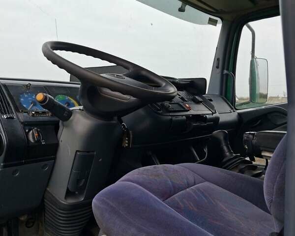 Зеленый Мерседес Атего, объемом двигателя 4.3 л и пробегом 800 тыс. км за 16000 $, фото 2 на Automoto.ua