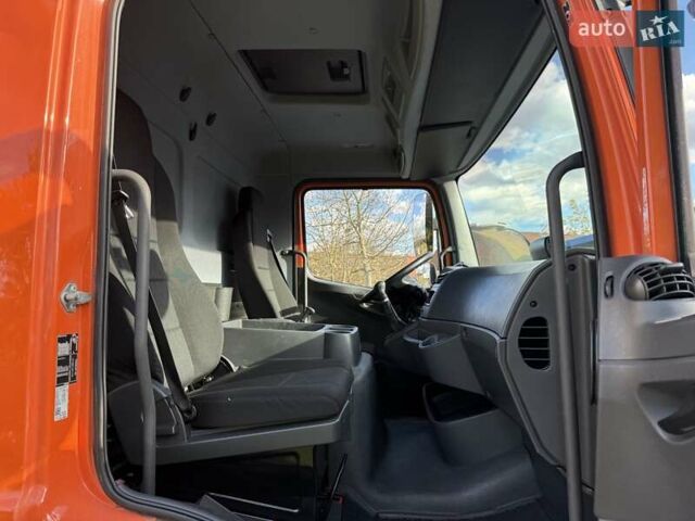Мерседес Атего 2016 у Радивилове на Automoto.ua Помаранчевий Мерседес Атего, об'ємом двигуна 5.2 л та пробігом 365 тис. км за 35500 $, фото 42 на Automoto.ua
