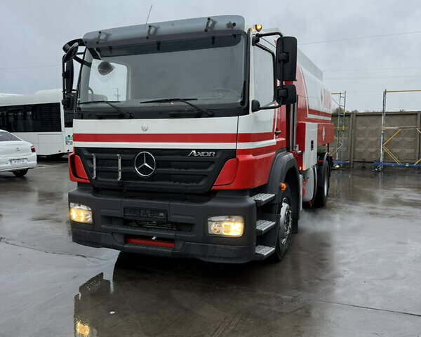 Белый Мерседес Аксор, объемом двигателя 12.6 л и пробегом 500 тыс. км за 68265 $, фото 3 на Automoto.ua