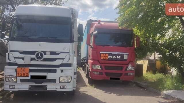 Белый Мерседес Аксор, объемом двигателя 12 л и пробегом 750 тыс. км за 50000 $, фото 13 на Automoto.ua