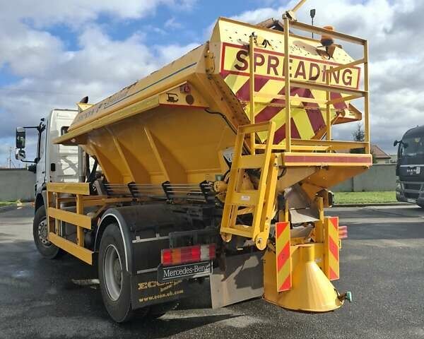 Білий Мерседес Аксор, об'ємом двигуна 0 л та пробігом 68 тис. км за 29970 $, фото 3 на Automoto.ua