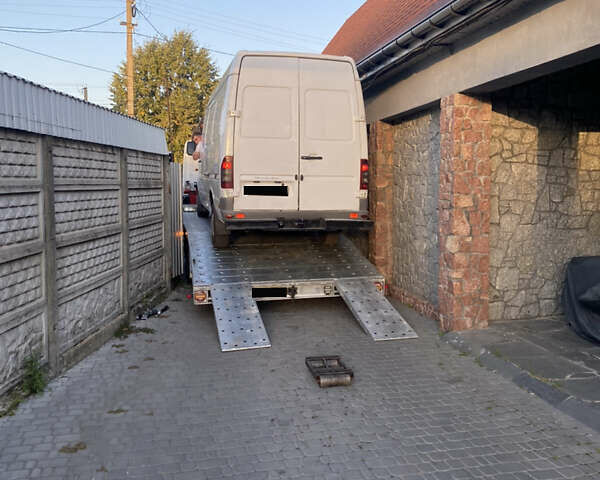 Белый Мерседес Аксор, объемом двигателя 6.37 л и пробегом 250 тыс. км за 77000 $, фото 7 на Automoto.ua