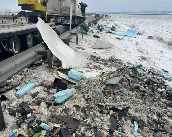 Білий Мерседес Аксор, об'ємом двигуна 6.37 л та пробігом 160 тис. км за 2000 $, фото 1 на Automoto.ua