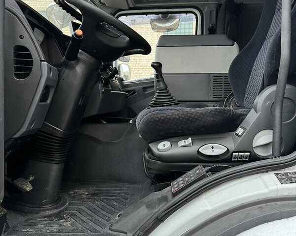 Білий Мерседес Аксор, об'ємом двигуна 0 л та пробігом 562 тис. км за 47300 $, фото 7 на Automoto.ua