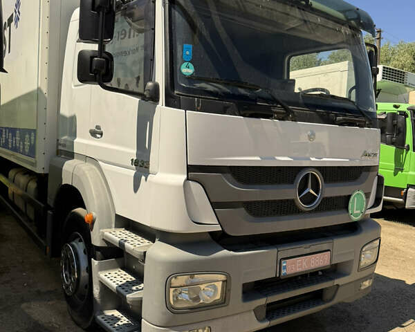 Білий Мерседес Аксор, об'ємом двигуна 0 л та пробігом 562 тис. км за 47300 $, фото 2 на Automoto.ua