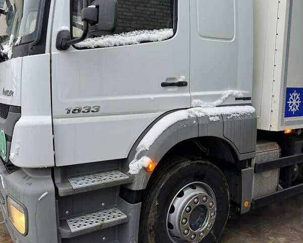Белый Мерседес Аксор, объемом двигателя 0 л и пробегом 562 тыс. км за 47300 $, фото 2 на Automoto.ua