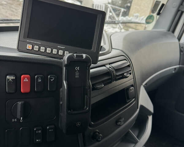 Білий Мерседес Аксор, об'ємом двигуна 0 л та пробігом 562 тис. км за 47300 $, фото 12 на Automoto.ua