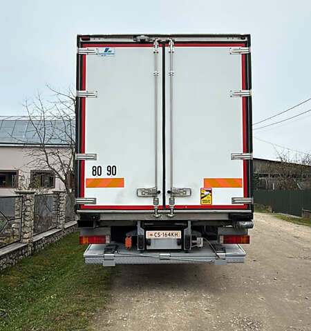 Белый Мерседес Аксор, объемом двигателя 6.4 л и пробегом 269 тыс. км за 42500 $, фото 3 на Automoto.ua