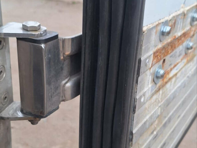 Білий Мерседес Аксор, об'ємом двигуна 6 л та пробігом 614 тис. км за 33900 $, фото 7 на Automoto.ua