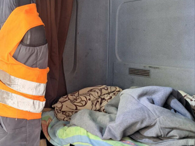 Білий Мерседес Аксор, об'ємом двигуна 6 л та пробігом 614 тис. км за 33900 $, фото 11 на Automoto.ua
