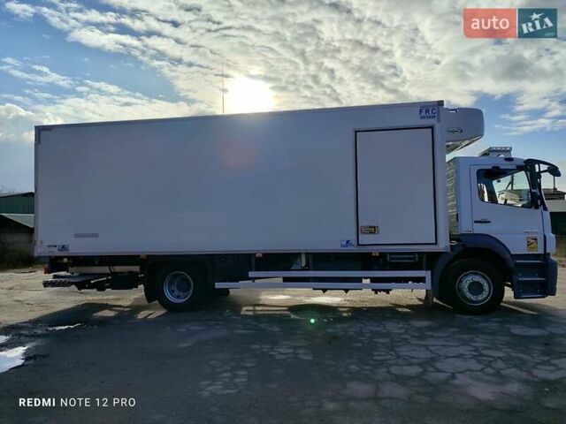 Белый Мерседес Аксор, объемом двигателя 6.4 л и пробегом 390 тыс. км за 45900 $, фото 4 на Automoto.ua