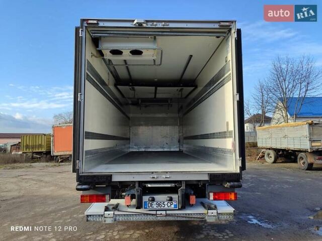 Белый Мерседес Аксор, объемом двигателя 6.4 л и пробегом 390 тыс. км за 45900 $, фото 10 на Automoto.ua