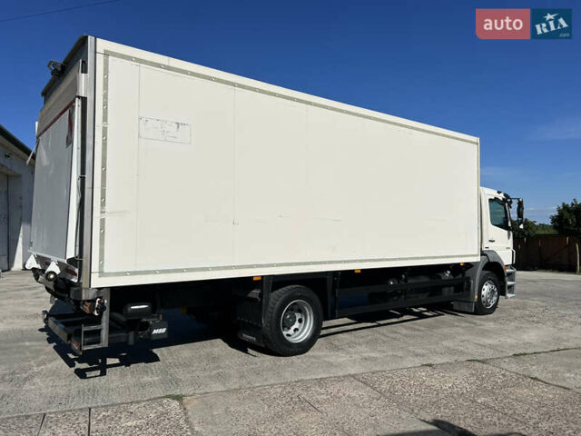 Білий Мерседес Аксор, об'ємом двигуна 0 л та пробігом 311 тис. км за 35900 $, фото 6 на Automoto.ua