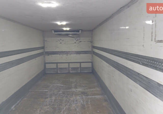 Білий Мерседес Аксор, об'ємом двигуна 6.4 л та пробігом 1 тис. км за 33000 $, фото 5 на Automoto.ua