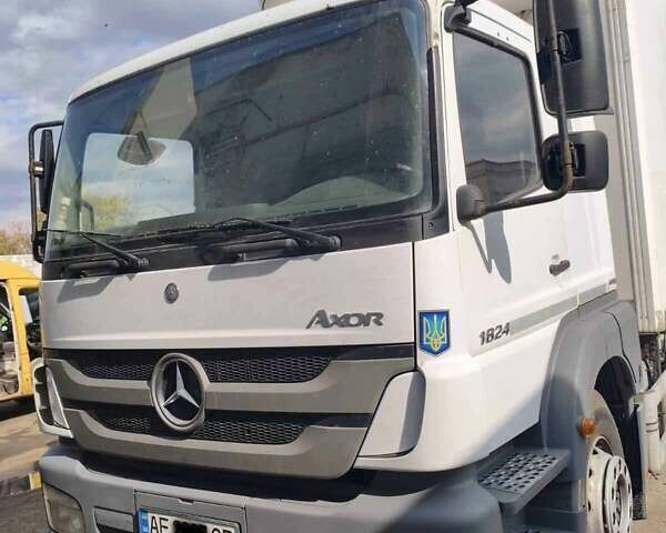 Білий Мерседес Аксор, об'ємом двигуна 6.37 л та пробігом 915 тис. км за 26900 $, фото 9 на Automoto.ua