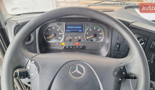 Белый Мерседес Аксор, объемом двигателя 6.9 л и пробегом 540 тыс. км за 42000 $, фото 10 на Automoto.ua