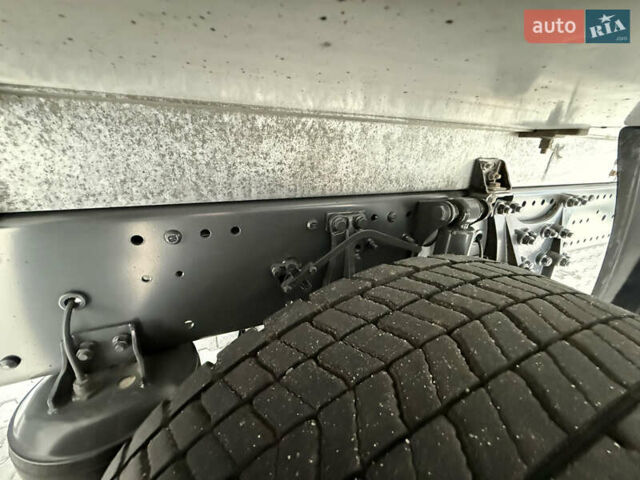 Белый Мерседес Аксор, объемом двигателя 6.4 л и пробегом 278 тыс. км за 46500 $, фото 26 на Automoto.ua