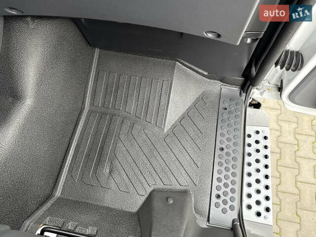 Мерседес Аксор 2014 у Харкові на Automoto.ua Білий Мерседес Аксор, об'ємом двигуна 6.4 л та пробігом 427 тис. км за 49500 $, фото 60 на Automoto.ua