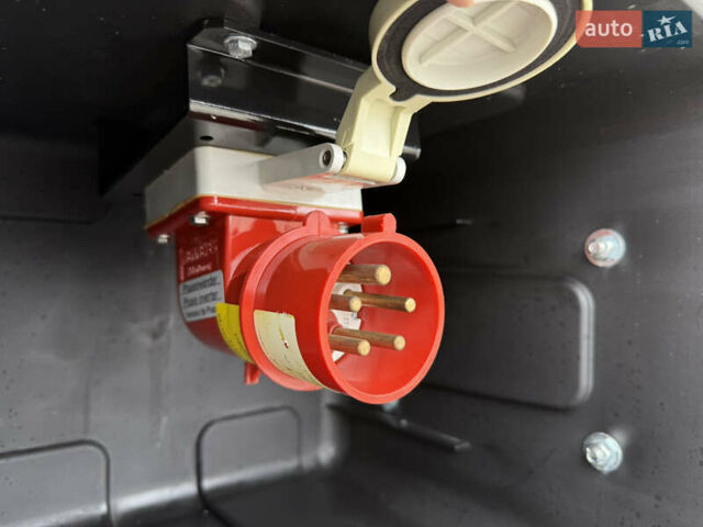 Мерседес Аксор 2014 у Харкові на Automoto.ua Білий Мерседес Аксор, об'ємом двигуна 6.4 л та пробігом 427 тис. км за 49500 $, фото 37 на Automoto.ua