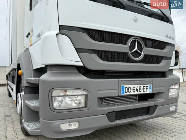 Мерседес Аксор 2014 у Харкові на Automoto.ua Білий Мерседес Аксор, об'ємом двигуна 6.4 л та пробігом 427 тис. км за 49500 $, фото 8 на Automoto.ua