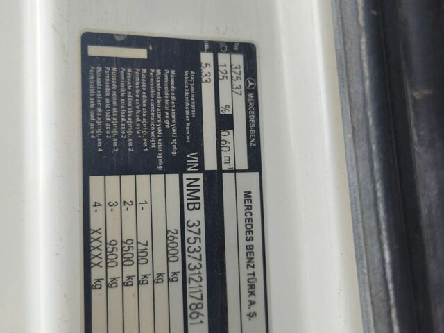 Белый Мерседес Аксор, объемом двигателя 6.37 л и пробегом 930 тыс. км за 35000 $, фото 4 на Automoto.ua