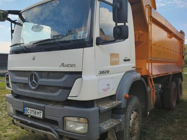 Белый Мерседес Аксор, объемом двигателя 6.37 л и пробегом 930 тыс. км за 35000 $, фото 1 на Automoto.ua