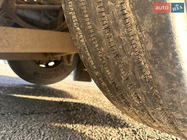 Белый Мерседес Аксор, объемом двигателя 12 л и пробегом 363 тыс. км за 35750 $, фото 8 на Automoto.ua